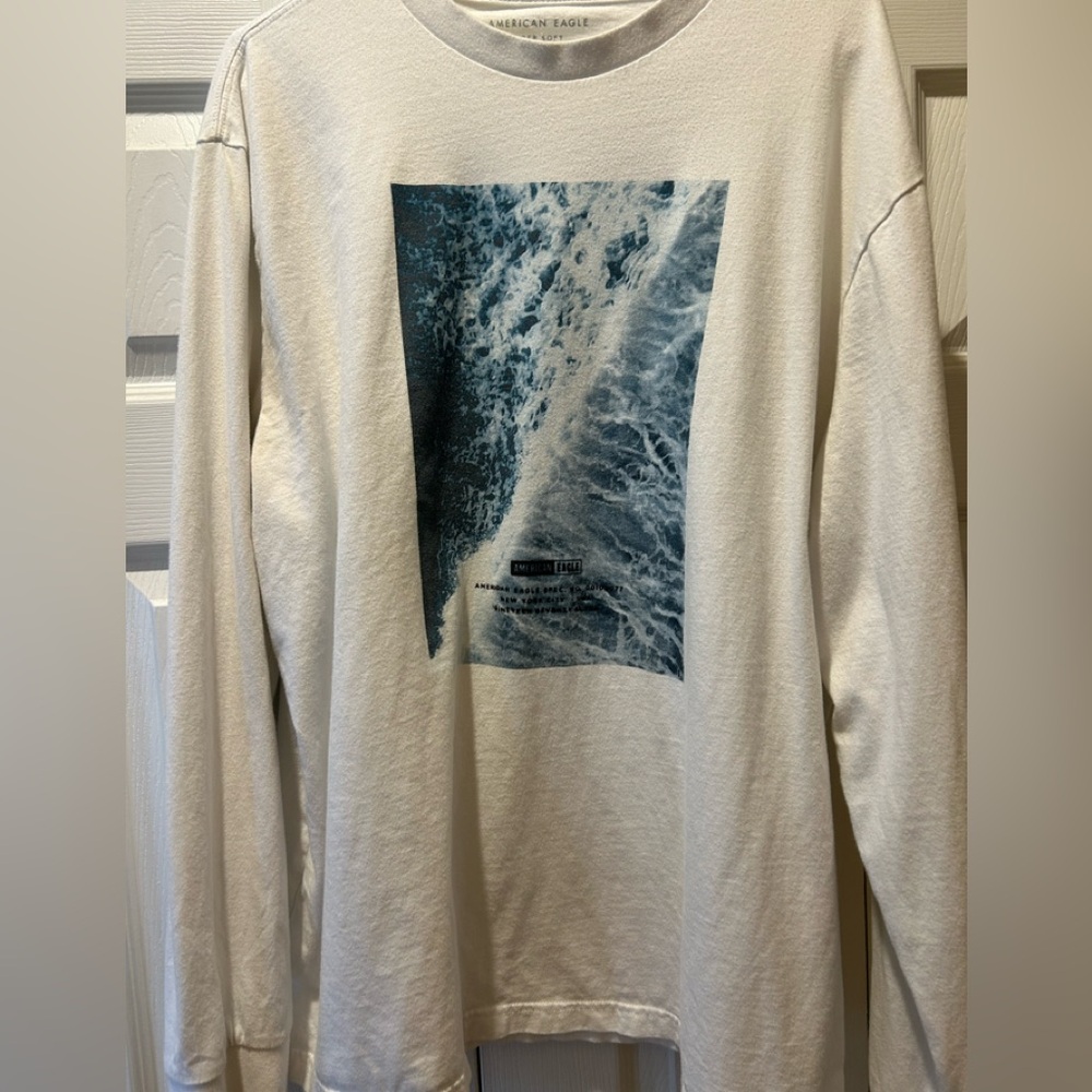 American Eagle White Tee with Blue Ocean Print